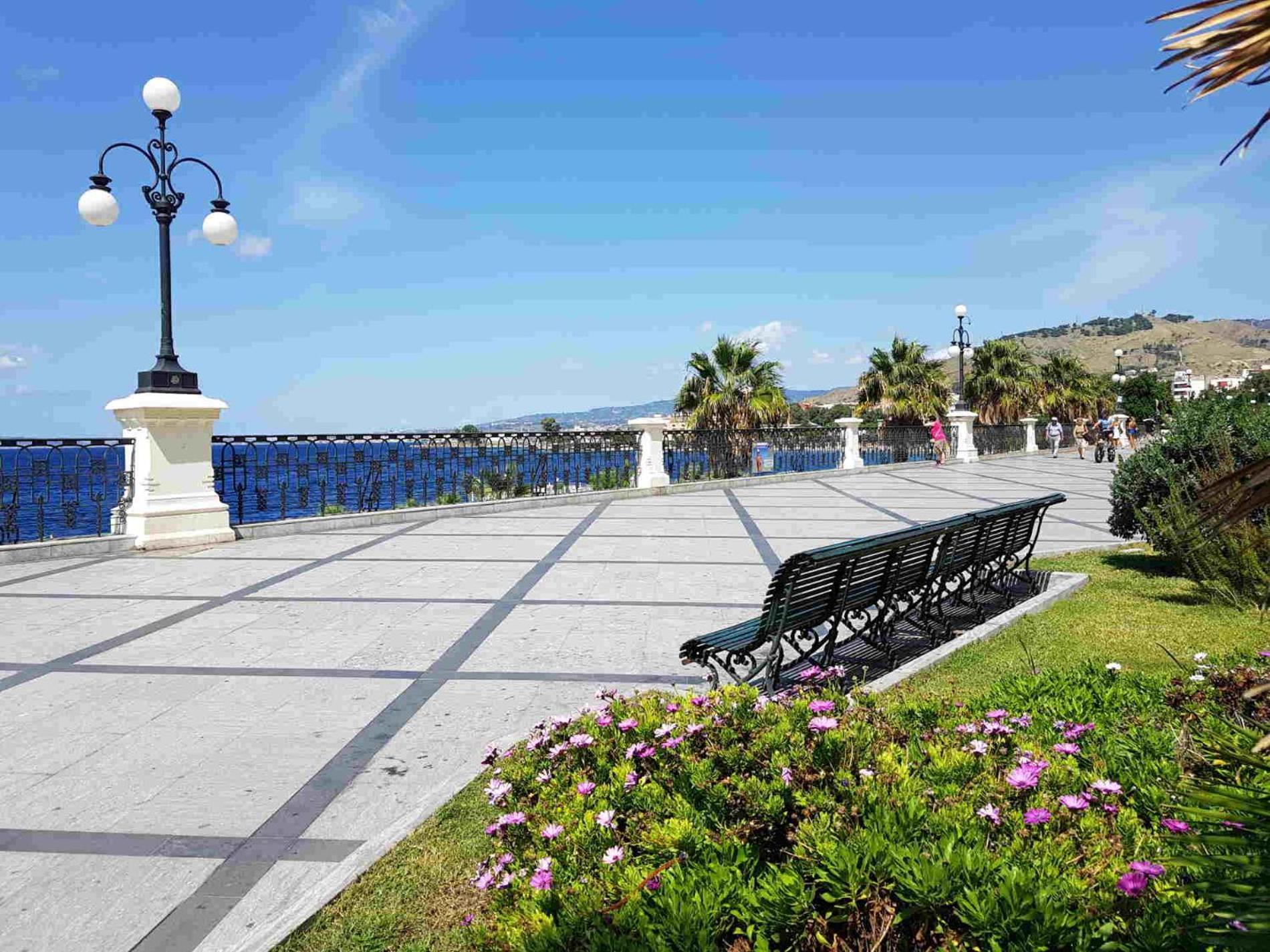 Bed and Breakfast Il Balcone Sullo Stretto Reggio Calabria Exterior foto