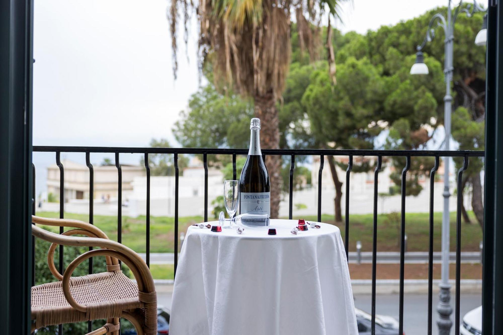 Bed and Breakfast Il Balcone Sullo Stretto Reggio Calabria Exterior foto